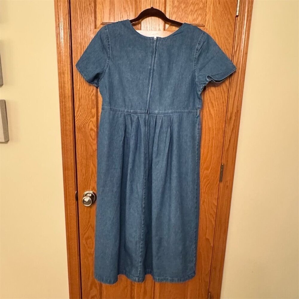 Erika & Co Women's L Blue Denim Floral Embroidered Knee Length Dress - Picture 2 of 6